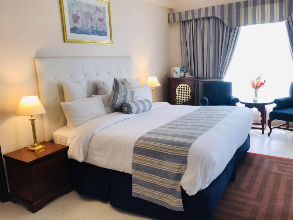 Beach Luxury Hotel Karachi Eksteriør bilde