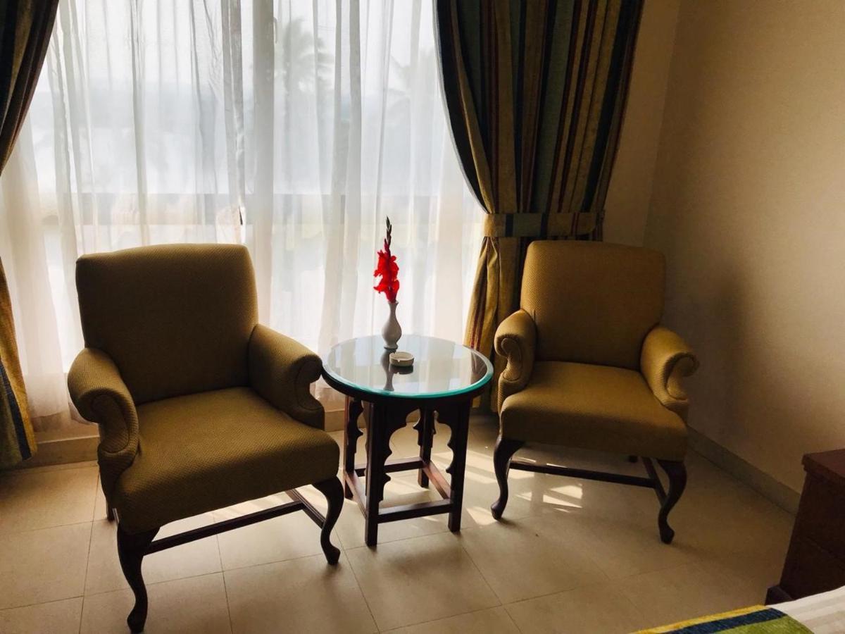 Beach Luxury Hotel Karachi Eksteriør bilde