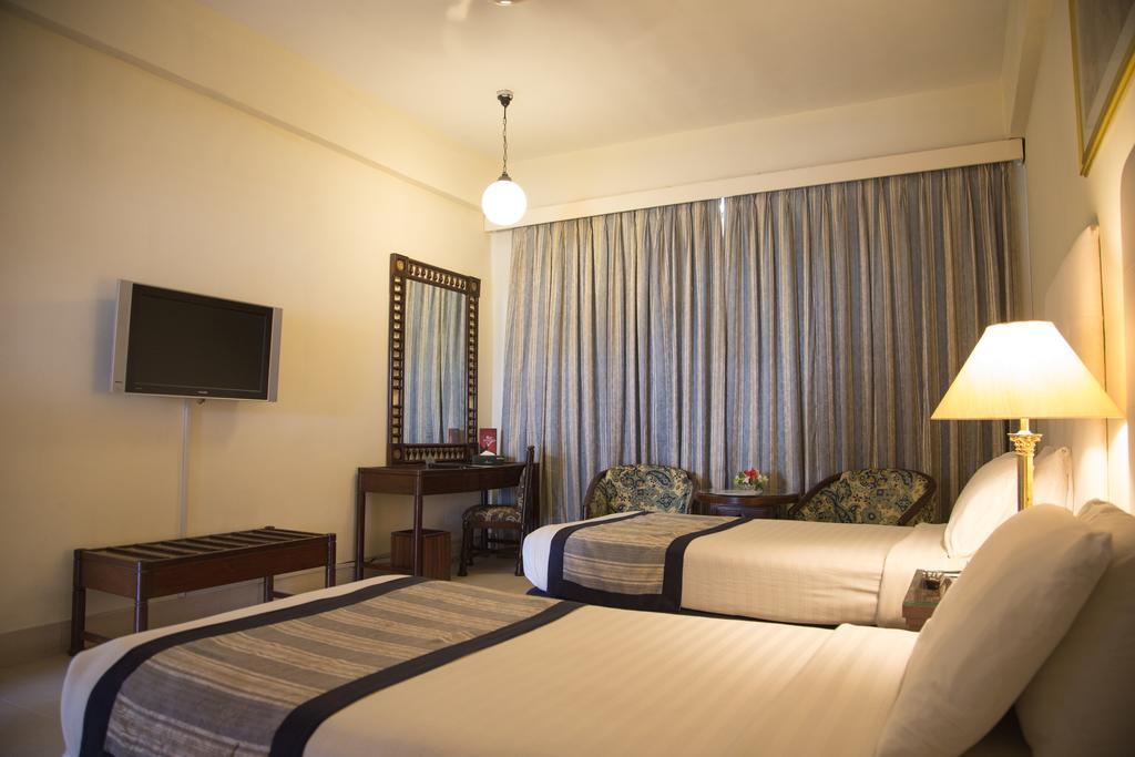 Beach Luxury Hotel Karachi Eksteriør bilde