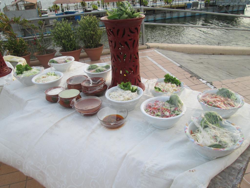 Beach Luxury Hotel Karachi Eksteriør bilde