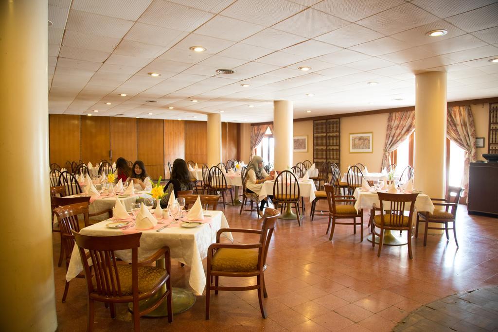 Beach Luxury Hotel Karachi Eksteriør bilde